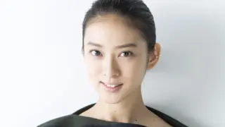 ブルベ冬の芸能人まとめ！似合う髪色やメイクをわかりやすく解説！